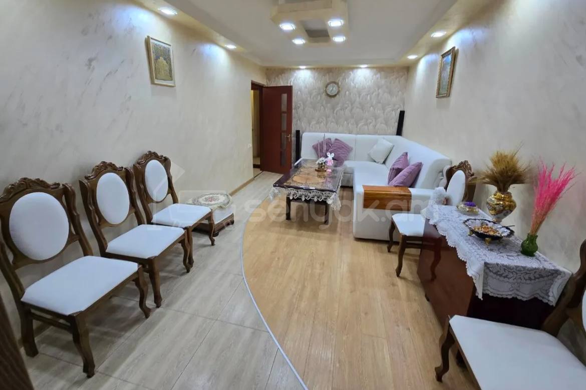 4 Սենյականոց Բնակարան Քարե Շենքում, 91քմ, 1/4 հարկ, Կապիտալ Վերանորոգված