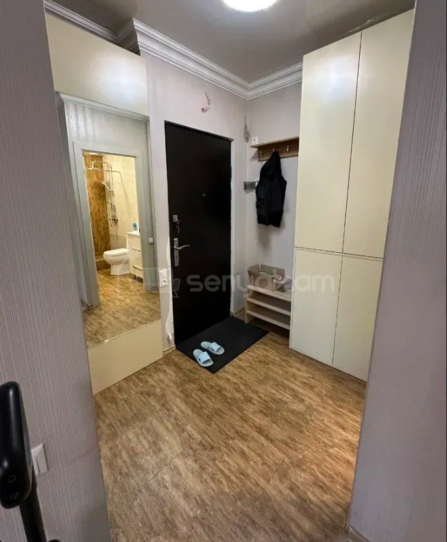 2 Սենյականոց Բնակարան, 42քմ, 5/9 հարկ, Կապիտալ Վերանորոգված, Կահավորված