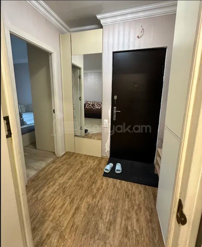 2 Սենյականոց Բնակարան, 42քմ, 5/9 հարկ, Կապիտալ Վերանորոգված, Կահավորված