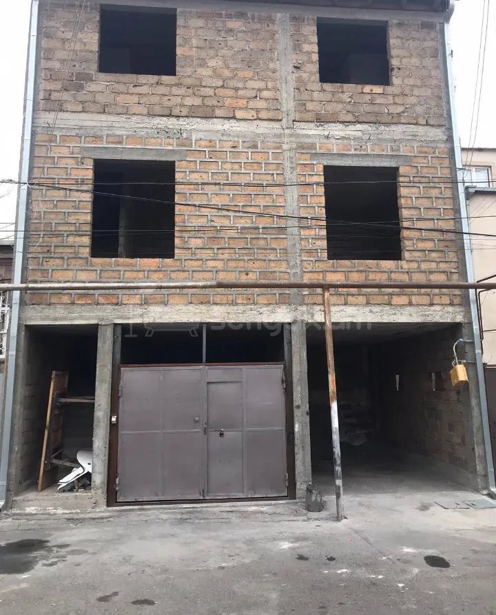 5 Սենյականոց Շքեղ Առանձնատուն, 300քմ, Ավտոտնակով