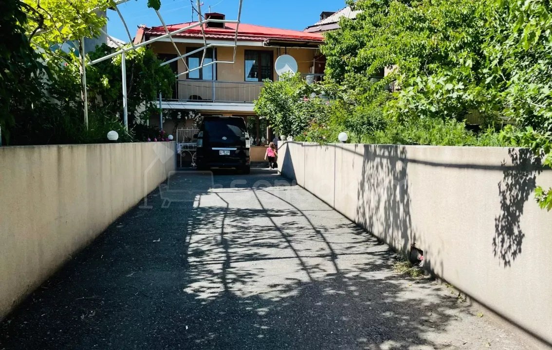 4 Սենյականոց Սեփական Տուն, 200քմ, Կապիտալ Վերանորոգված