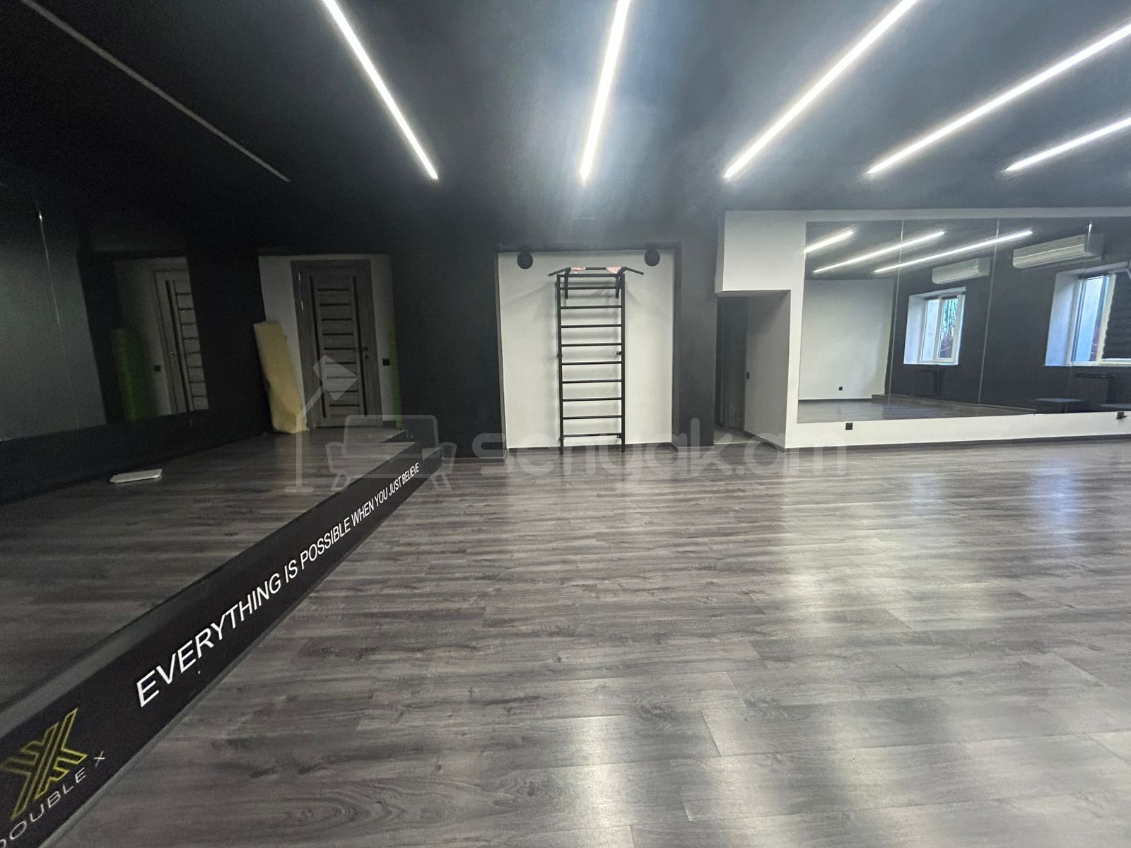 Նորակառույց Կոմերցիոն Տարածք, 105քմ