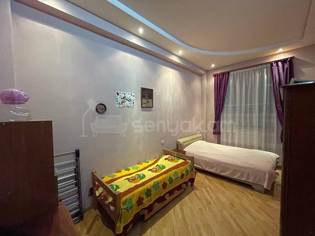 3 Սենյականոց Բնակարան Քարե Շենքում, 75քմ, 1/5 հարկ, Կապիտալ Վերանորոգված, Կահավորված, Արևկող