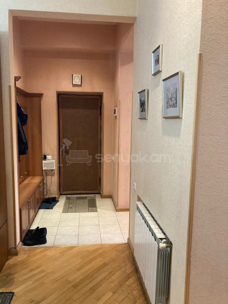 3 Սենյականոց Բնակարան Քարե Շենքում, 75քմ, 1/5 հարկ, Կապիտալ Վերանորոգված, Կահավորված, Արևկող