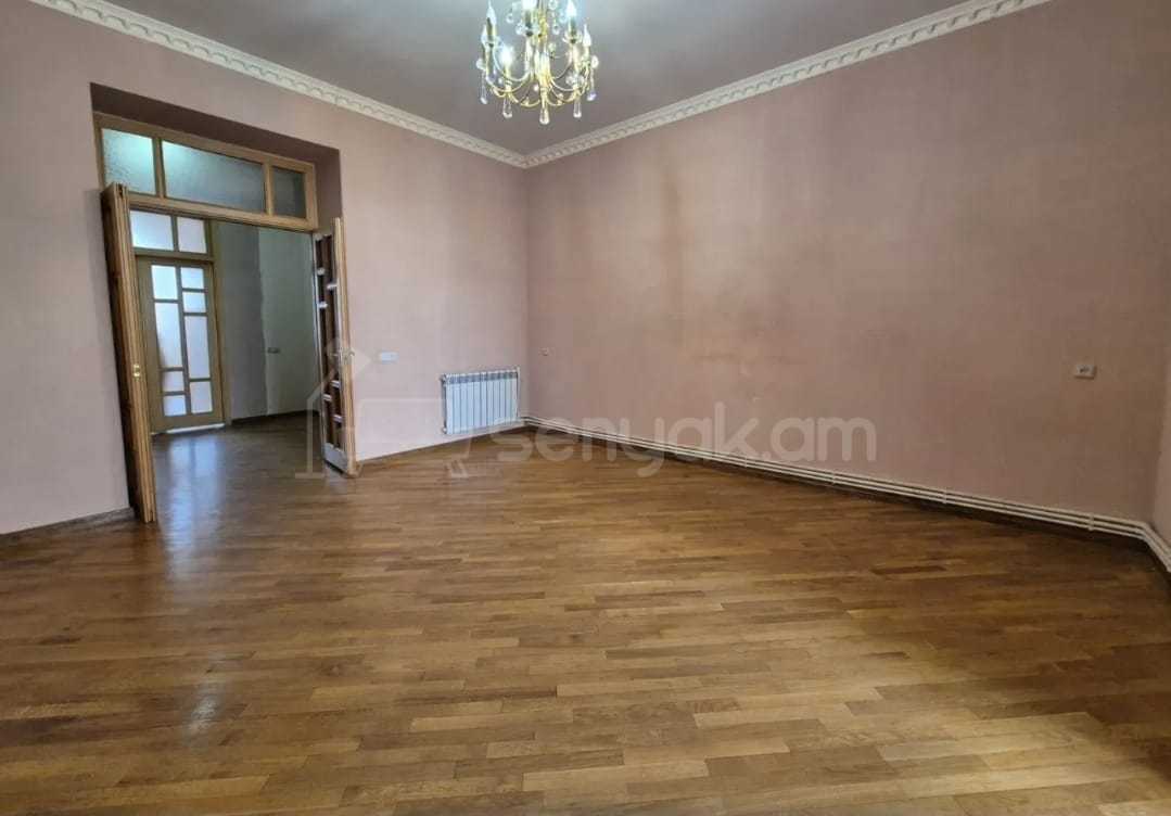 3 Սենյականոց Բնակարան Քարե Շենքում, 79քմ, 4/5 հարկ, Կոսմետիկ Վերանորոգված