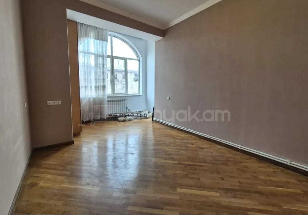 3 Սենյականոց Բնակարան Քարե Շենքում, 79քմ, 4/5 հարկ, Կոսմետիկ Վերանորոգված