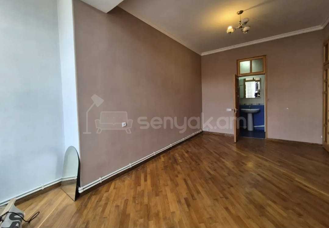 3 Սենյականոց Բնակարան Քարե Շենքում, 79քմ, 4/5 հարկ, Կոսմետիկ Վերանորոգված