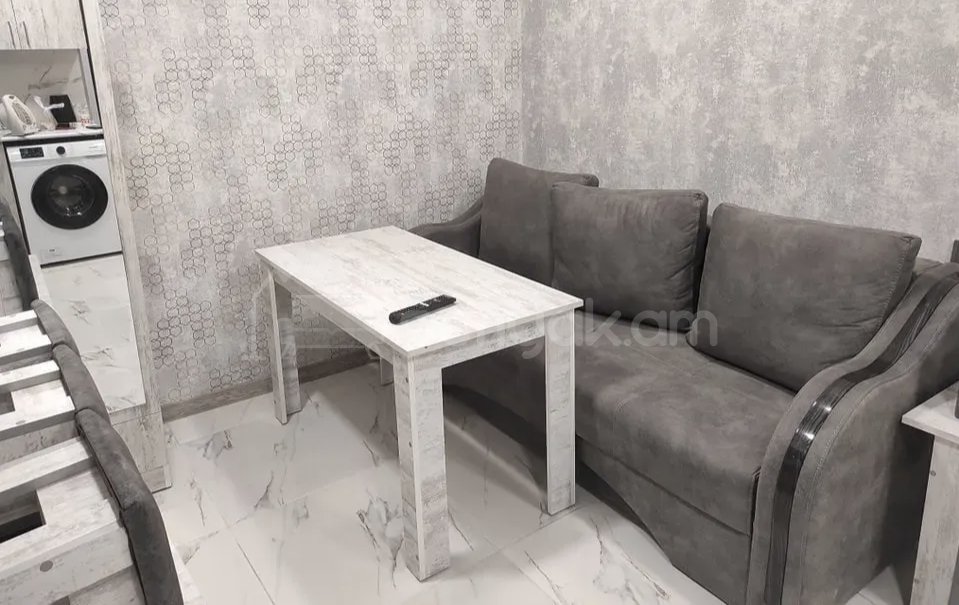 1 Սենյականոց Բնակարան Քարե Շենքում, 40քմ, 1/1 հարկ, Կապիտալ Վերանորոգված, Կահավորված