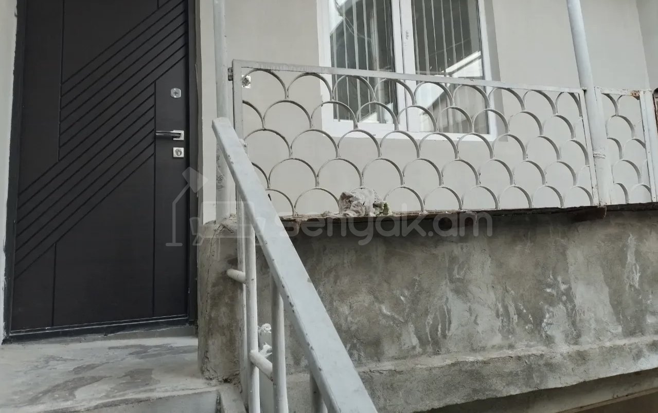 2 Սենյականոց Բնակարան Քարե Շենքում, 48քմ, 1/1 հարկ, Կապիտալ Վերանորոգված, Կահավորված