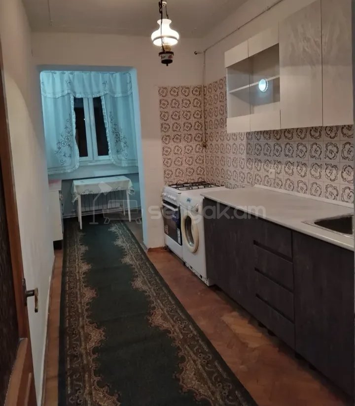 3 Սենյականոց Բնակարան, 77քմ, 3/9 հարկ, Նորմալ Վիճակում, Կահավորված