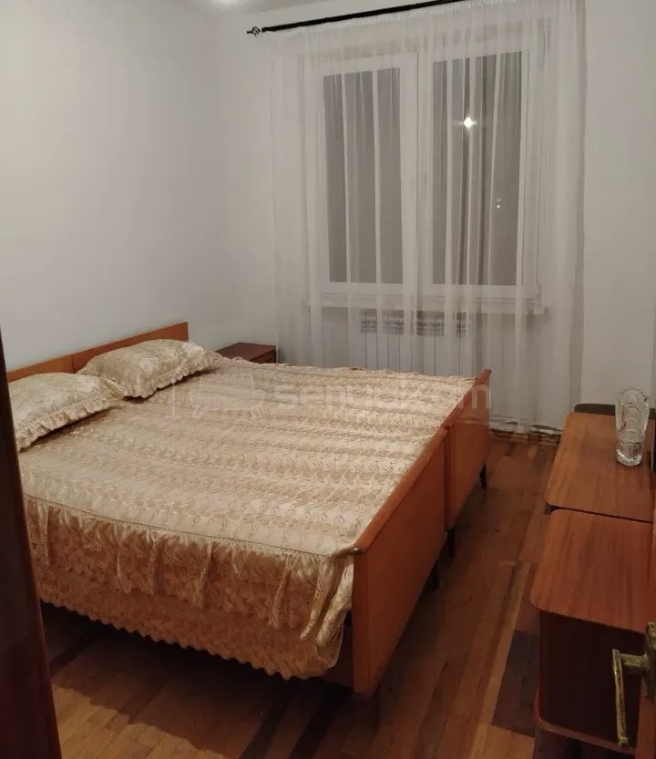 3 Սենյականոց Բնակարան, 77քմ, 3/9 հարկ, Նորմալ Վիճակում, Կահավորված