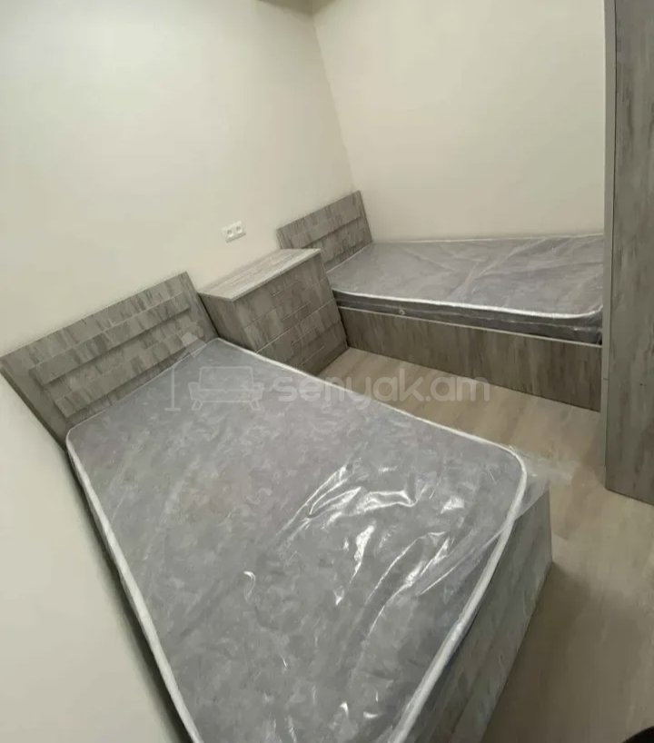 2 Սենյականոց Բնակարան Քարե Շենքում, 46քմ, 1/9 հարկ, Նորմալ Վիճակում, Կահավորված