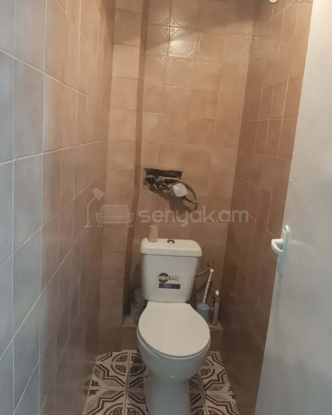 3 Սենյականոց Բնակարան Քարե Շենքում, 75քմ, 4/5 հարկ, Դիզայներական Վերանորոգված