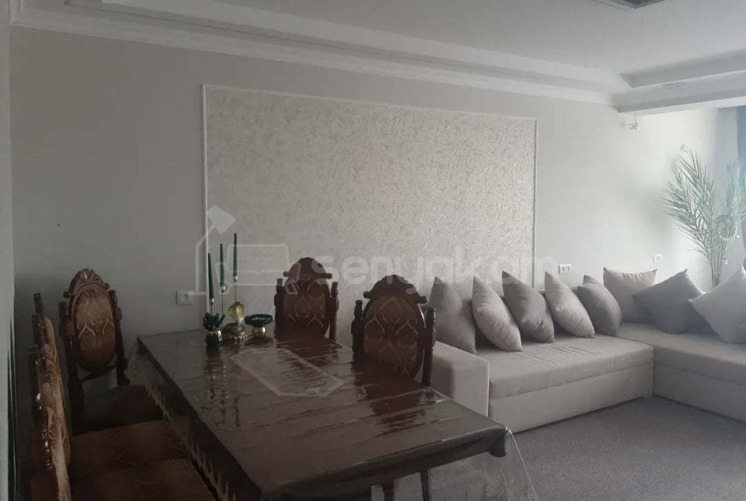 3 Սենյականոց Բնակարան Քարե Շենքում, 75քմ, 4/5 հարկ, Դիզայներական Վերանորոգված