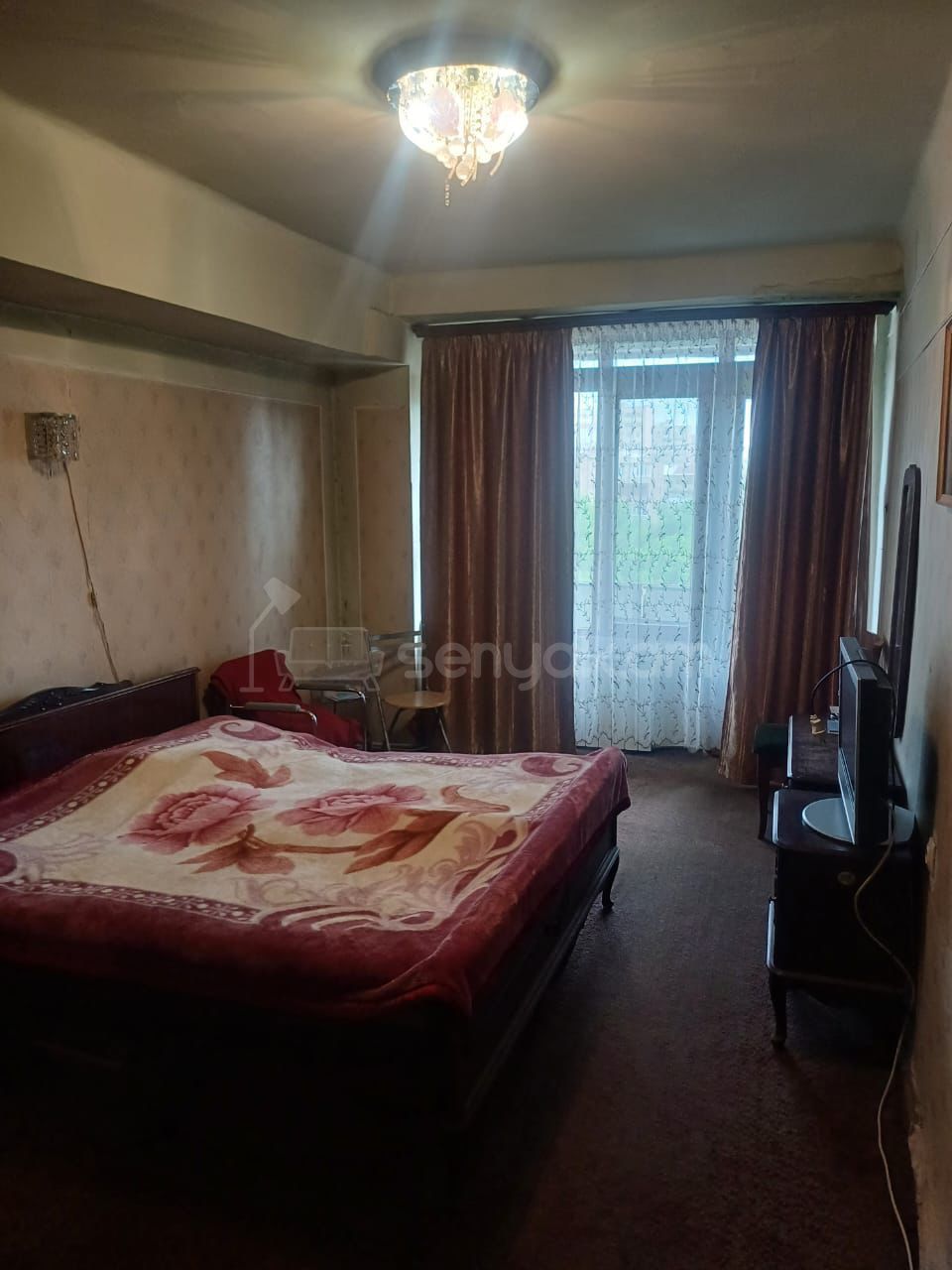 2 Սենյականոց Բնակարան Քարե Շենքում, 75քմ, 5/9 հարկ, Նորմալ Վիճակում, Կահավորված