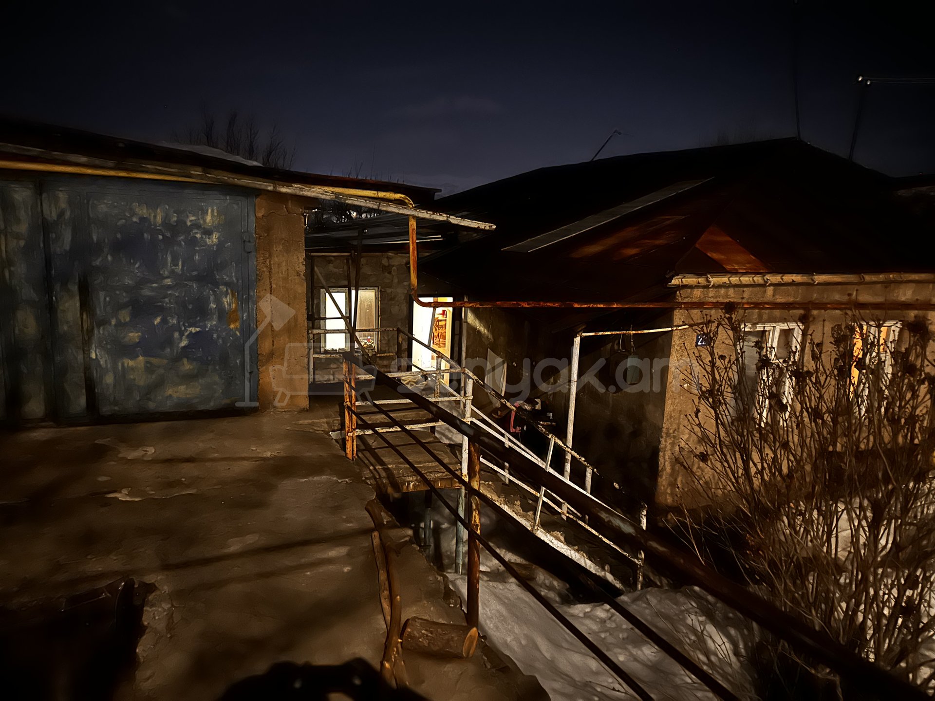 7 Սենյականոց Սեփական Տուն, 205քմ, Կոսմետիկ Վերանորոգված, Ավտոտնակով