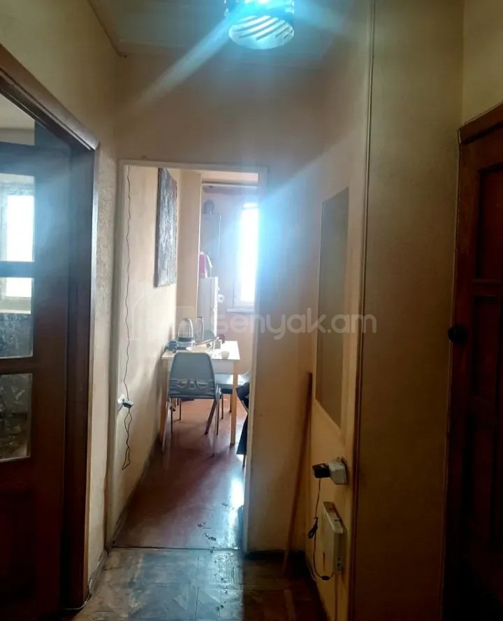 1 Սենյականոց Բնակարան, 43քմ, 8/9 հարկ, Պետական Վիճակում