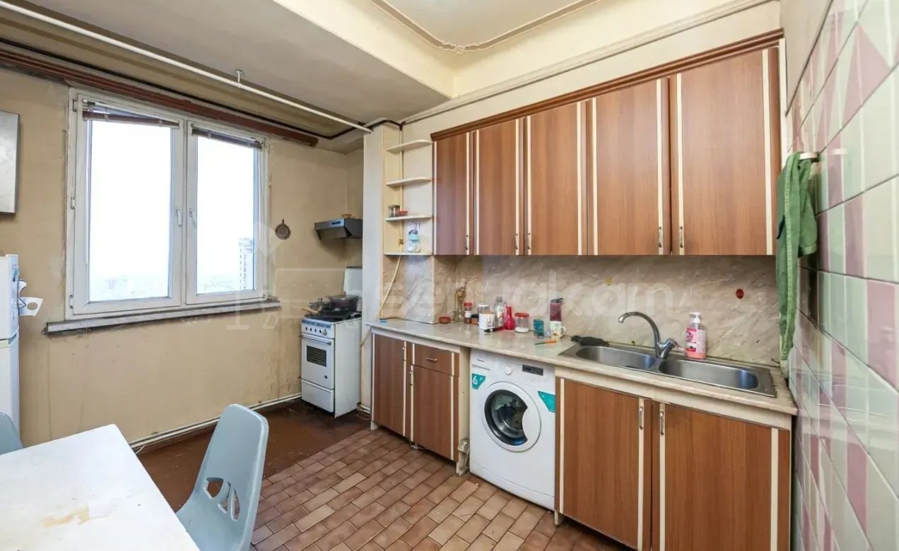 1 Սենյականոց Բնակարան, 43քմ, 8/9 հարկ, Պետական Վիճակում