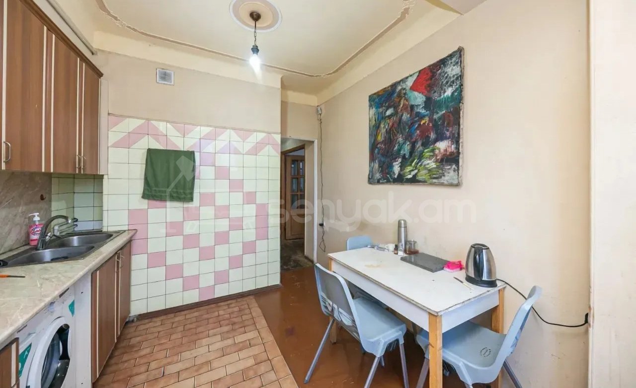 1 Սենյականոց Բնակարան, 43քմ, 8/9 հարկ, Պետական Վիճակում