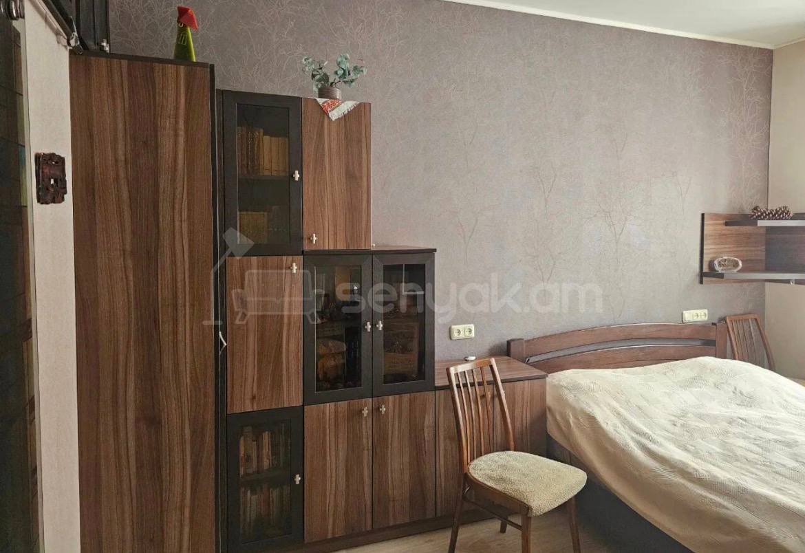 3 Սենյականոց Բնակարան Քարե Շենքում, 60քմ, 2/5 հարկ, Կապիտալ Վերանորոգված, Կահավորված, Արևկող