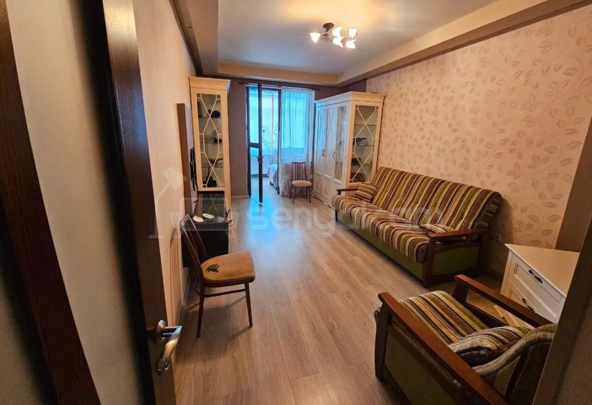 3 Սենյականոց Բնակարան Քարե Շենքում, 60քմ, 2/5 հարկ, Կապիտալ Վերանորոգված, Կահավորված, Արևկող