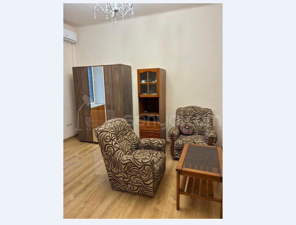 2 Սենյականոց Բնակարան Քարե Շենքում, 40քմ, 4/5 հարկ, Կապիտալ Վերանորոգված, Կահավորված