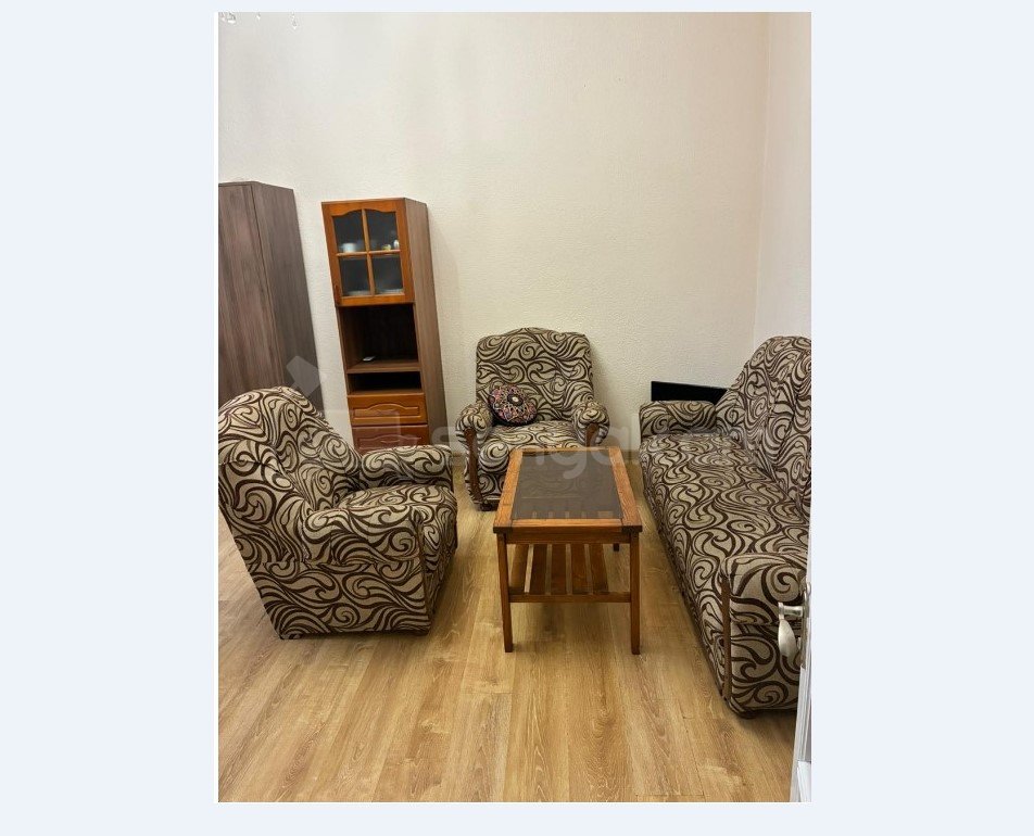 2 Սենյականոց Բնակարան Քարե Շենքում, 40քմ, 4/5 հարկ, Կապիտալ Վերանորոգված, Կահավորված