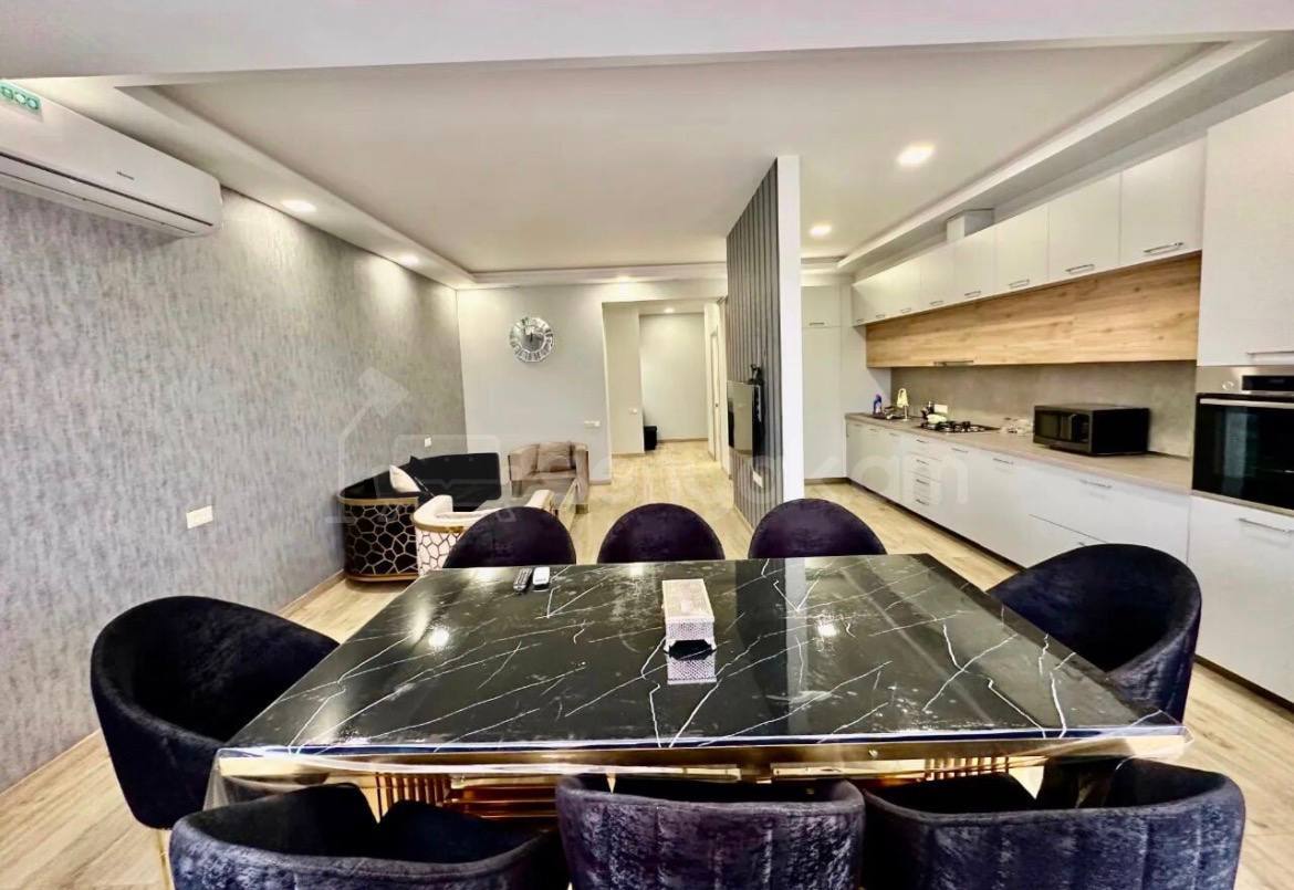 3 Սենյականոց Բնակարան Նորակառույցում, 101քմ, 11/11 հարկ, Դիզայներական Վերանորոգված, Կահավորված, Արևկող