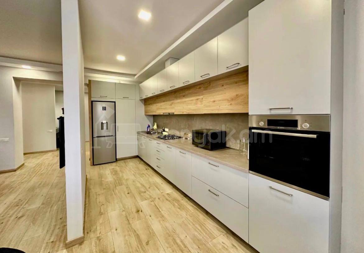 3 Սենյականոց Բնակարան Նորակառույցում, 101քմ, 11/11 հարկ, Դիզայներական Վերանորոգված, Կահավորված, Արևկող