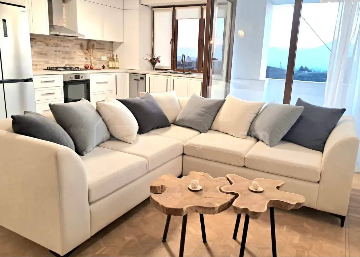 4 Սենյականոց Բնակարան Նորակառույցում, 105քմ, 9/10 հարկ, Դիզայներական Վերանորոգված