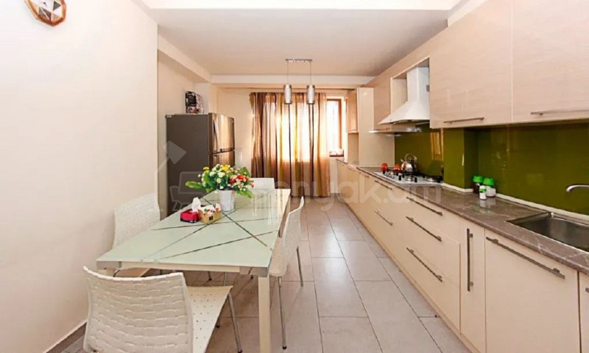 2 Սենյականոց Բնակարան Քարե Շենքում, 57քմ, 1/5 հարկ, Դիզայներական Վերանորոգված, Կահավորված