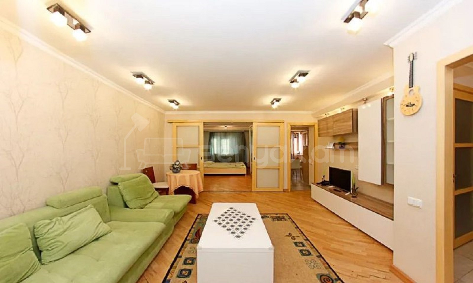 2 Սենյականոց Բնակարան Քարե Շենքում, 57քմ, 1/5 հարկ, Դիզայներական Վերանորոգված, Կահավորված