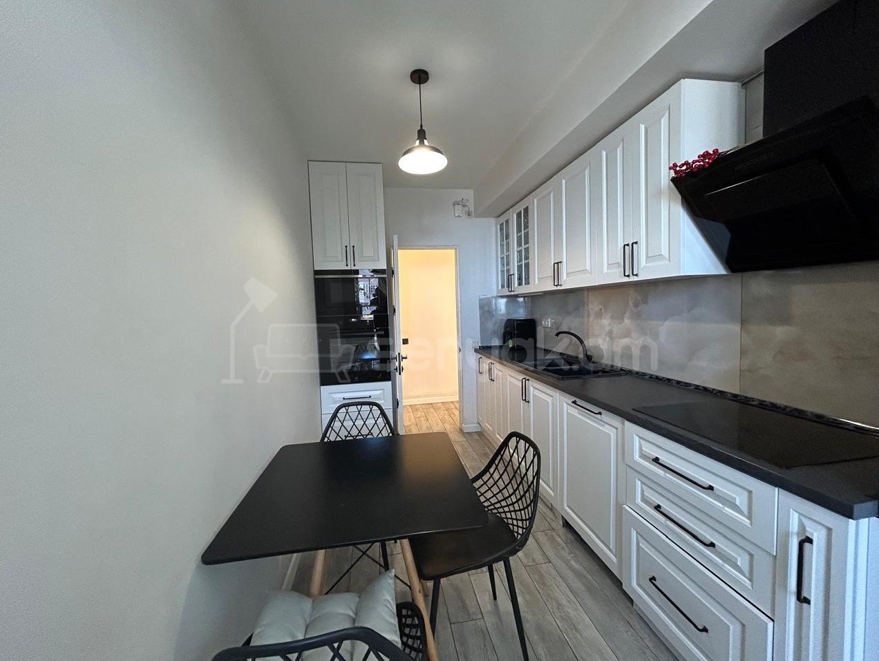 3 Սենյականոց Բնակարան, 93քմ, 12/16 հարկ, Դիզայներական Վերանորոգված