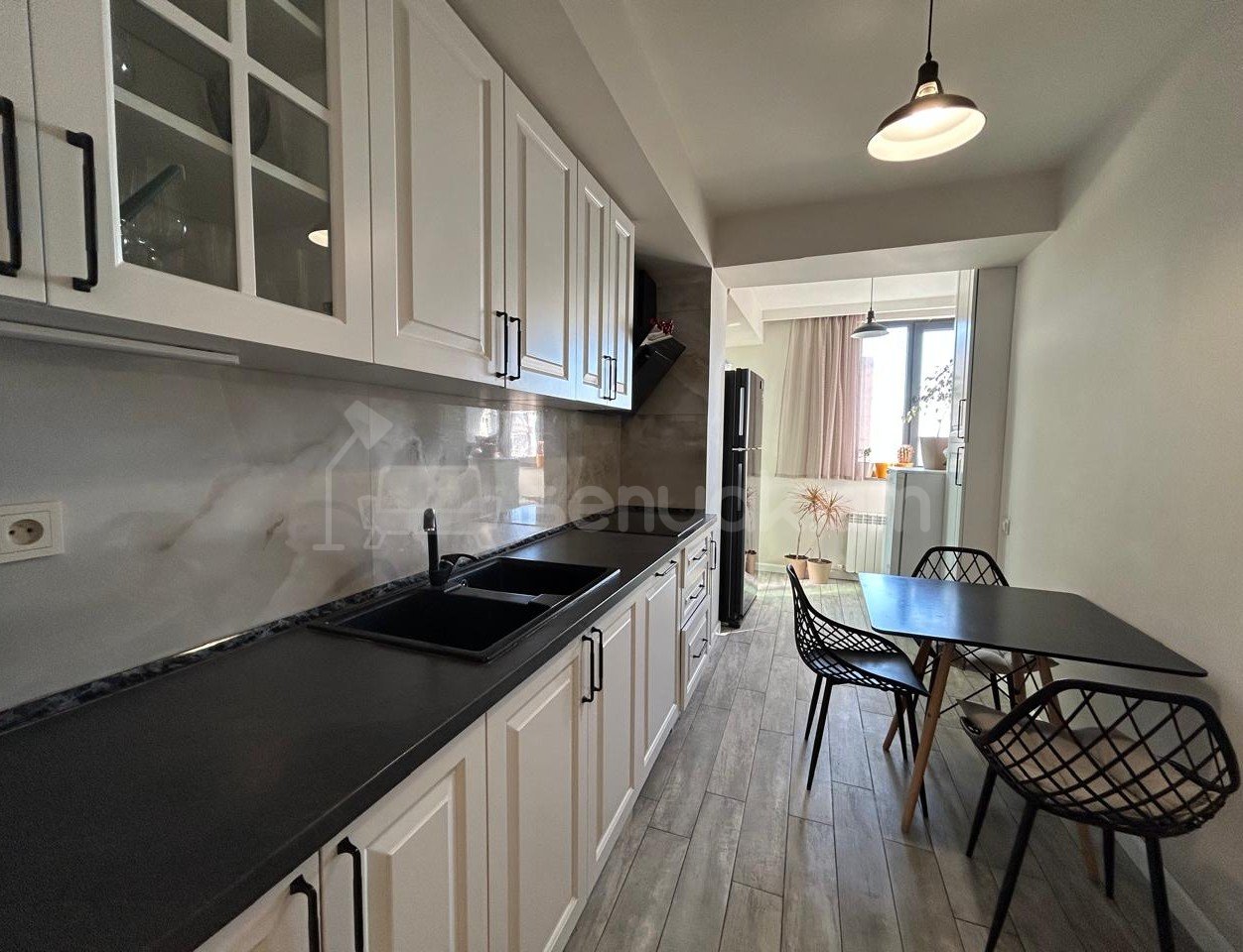 3 Սենյականոց Բնակարան, 93քմ, 12/16 հարկ, Դիզայներական Վերանորոգված