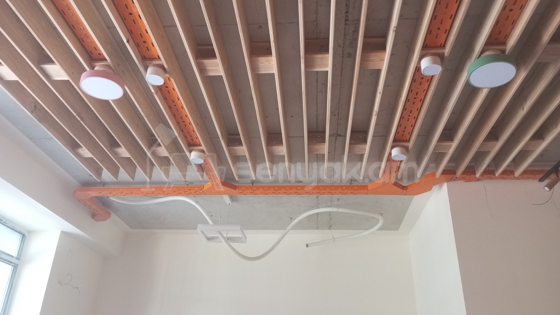 2 Սենյականոց Բնակարան Նորակառույցում, 51քմ, 3/12 հարկ, Դիզայներական Վերանորոգված, Մասամբ Կահավորված