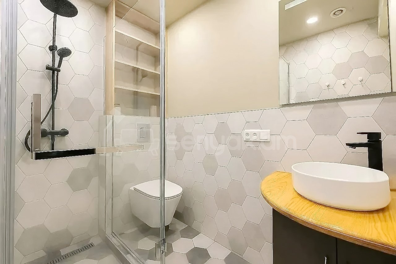 2 Սենյականոց Բնակարան Քարե Շենքում, 54քմ, 3/7 հարկ, Կապիտալ Վերանորոգված