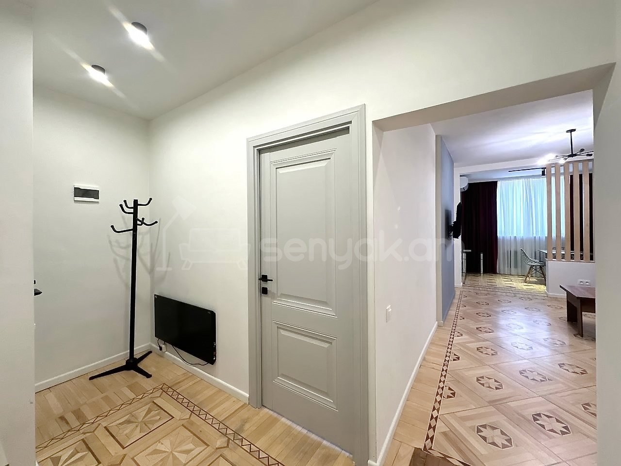 2 Սենյականոց Բնակարան Քարե Շենքում, 54քմ, 3/7 հարկ, Կապիտալ Վերանորոգված