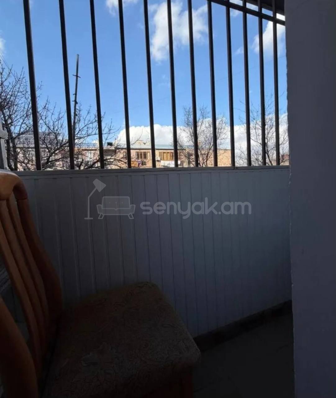 4 Սենյականոց Բնակարան Քարե Շենքում, 100քմ, 2/5 հարկ, Կապիտալ Վերանորոգված