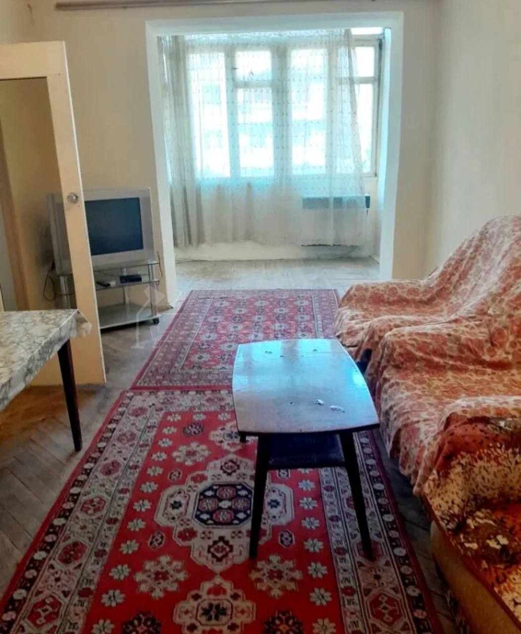 2 Սենյականոց Բնակարան Քարե Շենքում, 65քմ, 2/5 հարկ, Նորմալ Վիճակում, Կահավորված