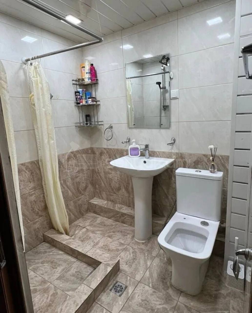 2 Սենյականոց Բնակարան Քարե Շենքում, 54քմ, 4/5 հարկ, Նորմալ Վիճակում