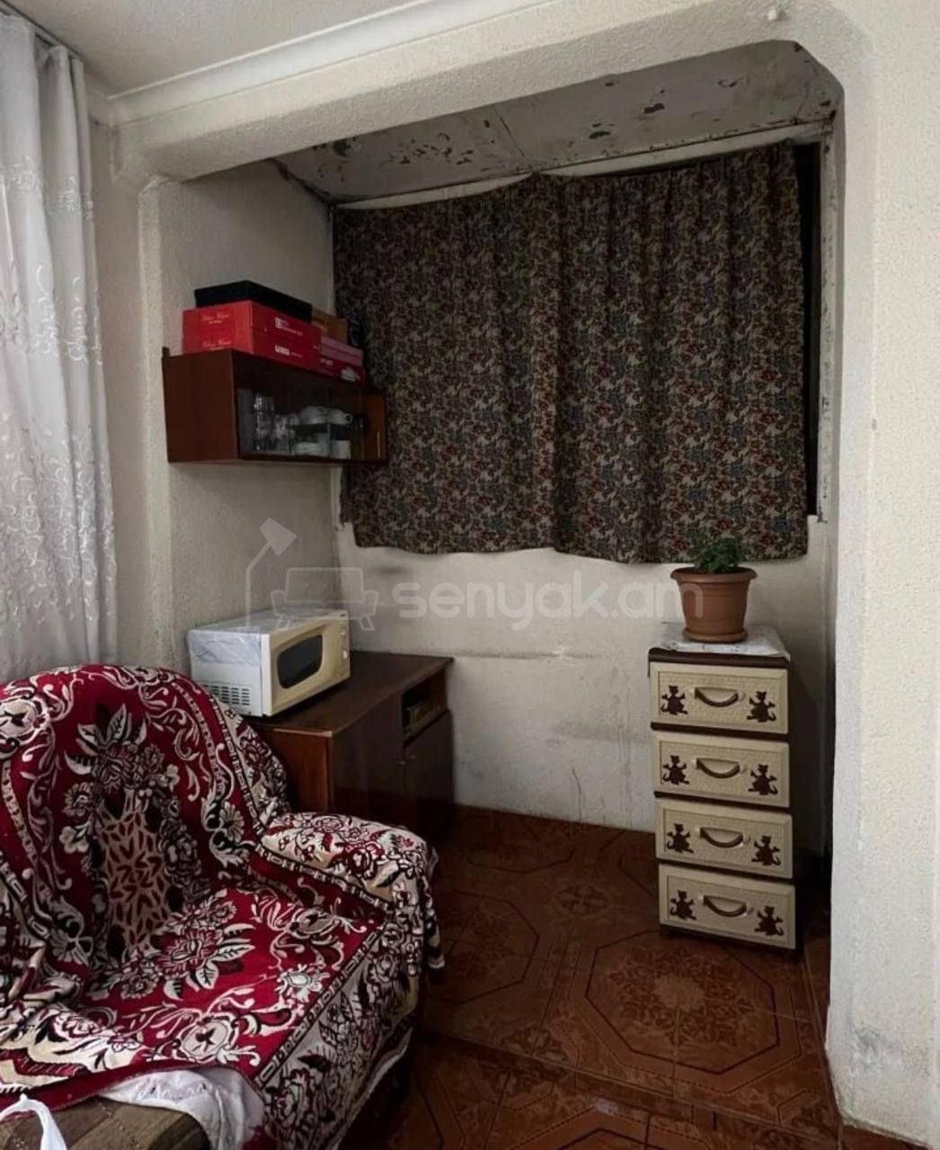 2 Սենյականոց Բնակարան Քարե Շենքում, 54քմ, 4/5 հարկ, Նորմալ Վիճակում