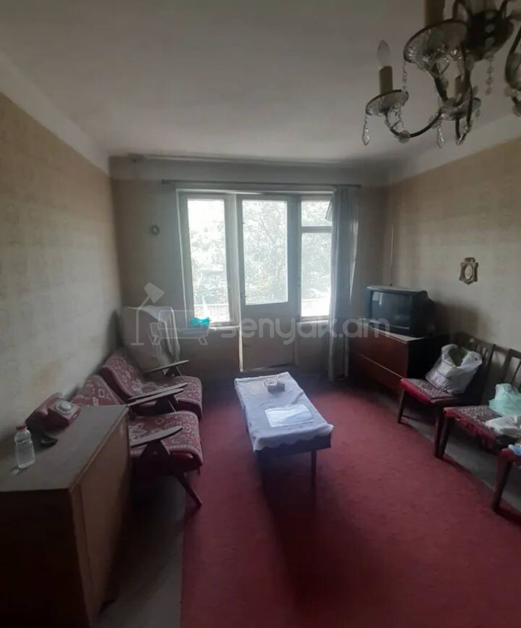 1 Սենյականոց Բնակարան Քարե Շենքում, 31քմ, 2/4 հարկ, Պետական Վիճակում