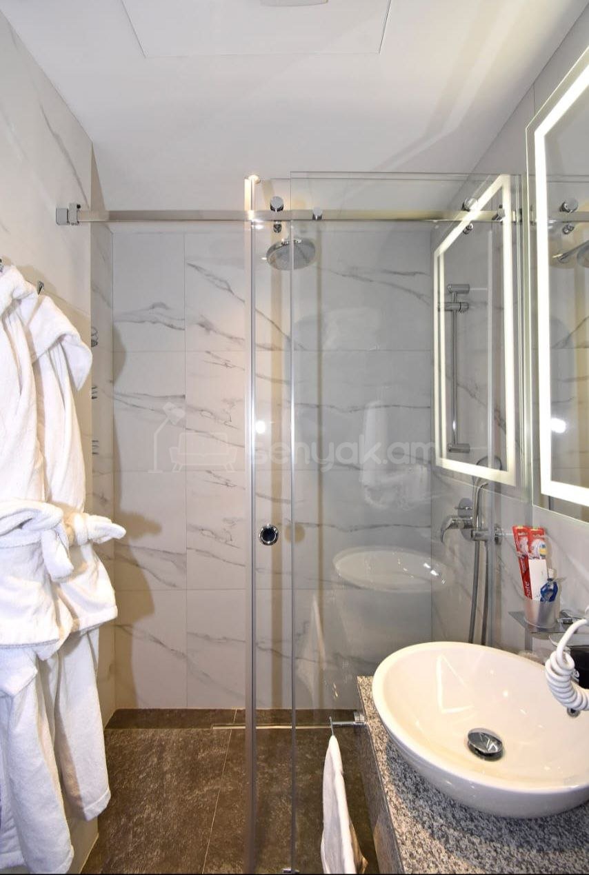 3 Սենյականոց Բնակարան Նորակառույցում, 80քմ, 8/10 հարկ, Դիզայներական Վերանորոգված