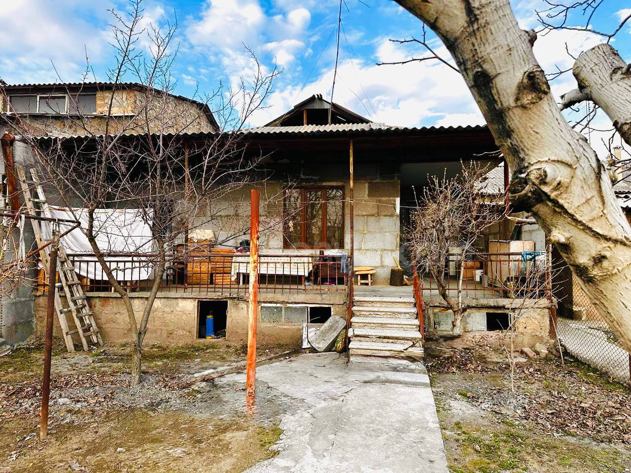 Ազատ նախագծով Սեփական Տուն, 230քմ, Կոսմետիկ Վերանորոգված, Ավտոտնակով