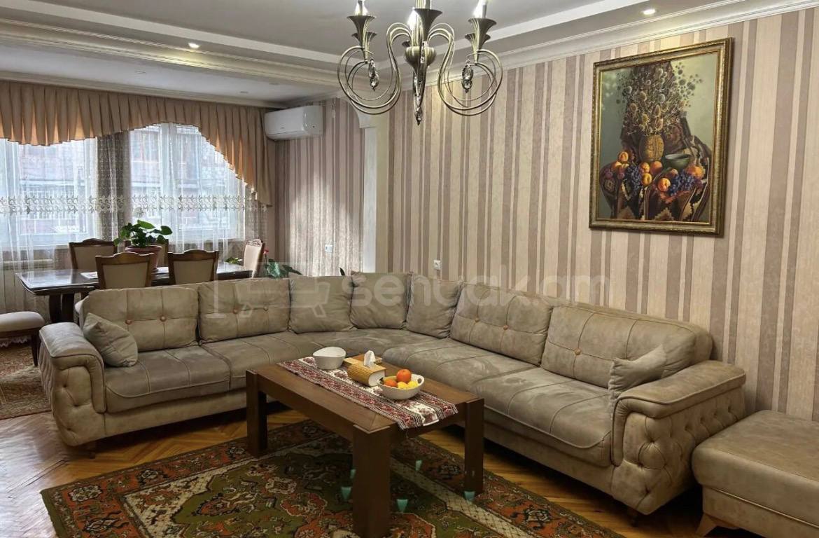 3 Սենյականոց Բնակարան Քարե Շենքում, 91քմ, 2/5 հարկ, Դիզայներական Վերանորոգված