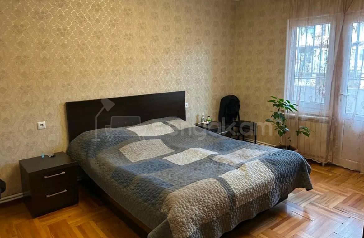 3 Սենյականոց Բնակարան Քարե Շենքում, 91քմ, 2/5 հարկ, Դիզայներական Վերանորոգված