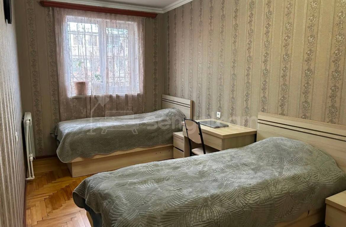 3 Սենյականոց Բնակարան Քարե Շենքում, 91քմ, 2/5 հարկ, Դիզայներական Վերանորոգված