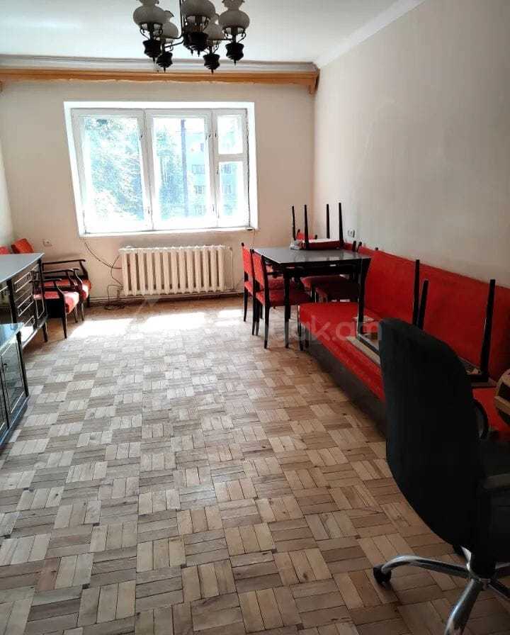 3 Սենյականոց Բնակարան, 85քմ, 2/4 հարկ, Նորմալ Վիճակում