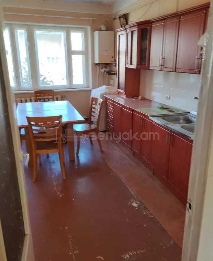 3 Սենյականոց Բնակարան, 85քմ, 2/4 հարկ, Նորմալ Վիճակում