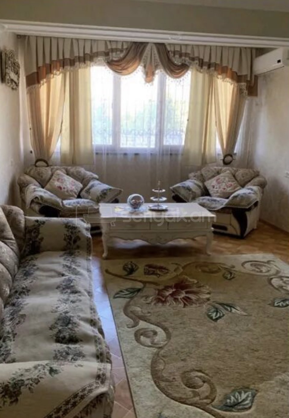 2 Սենյականոց Բնակարան Քարե Շենքում, 52քմ, 2/5 հարկ, Դիզայներական Վերանորոգված, Կահավորված